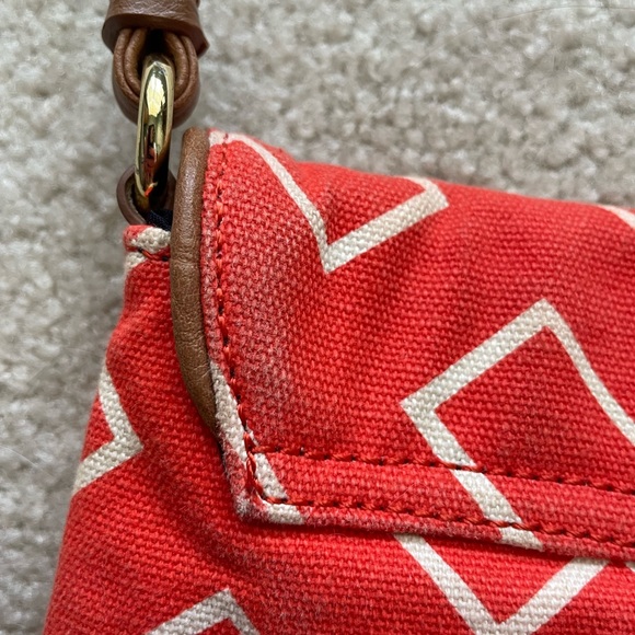 Tommy Hilfiger Crossbody Purse - Picture 6 of 7